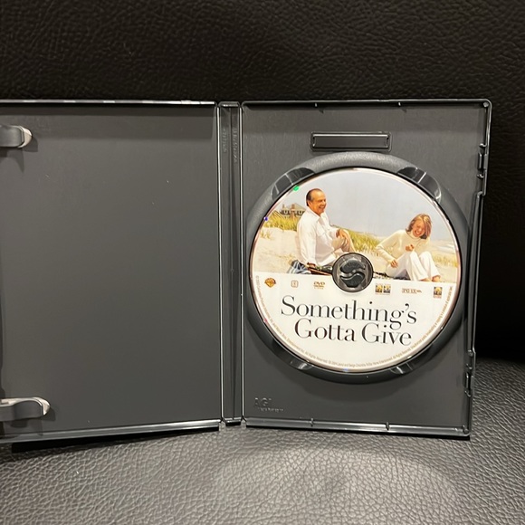 Something’s Gotta Give DVD - Picture 3 of 3